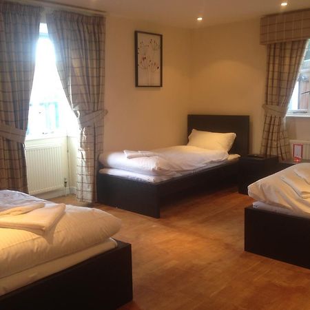 The Greyhound Cottage Chigwell Esterno foto