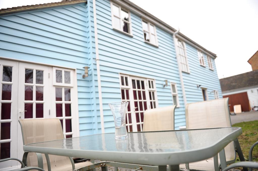 The Greyhound Cottage Chigwell Esterno foto