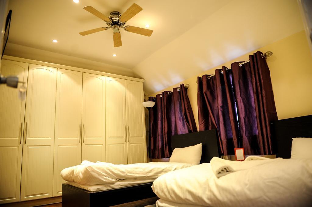 The Greyhound Cottage Chigwell Esterno foto