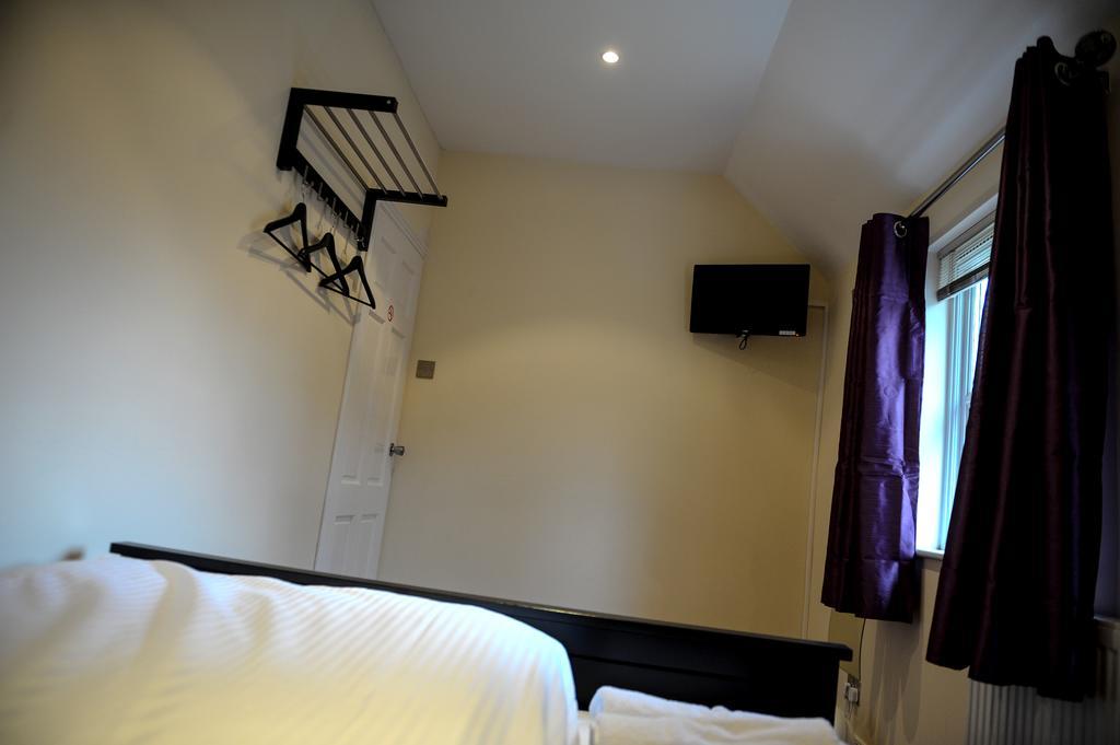 The Greyhound Cottage Chigwell Esterno foto