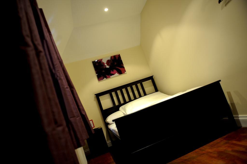 The Greyhound Cottage Chigwell Esterno foto