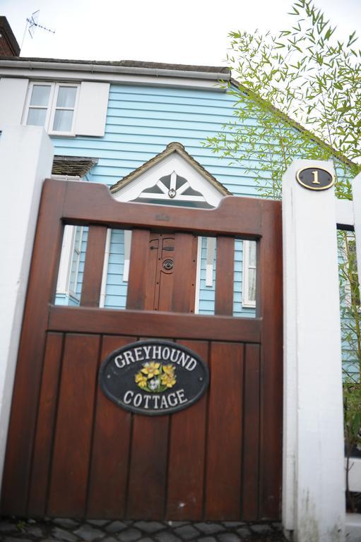 The Greyhound Cottage Chigwell Esterno foto
