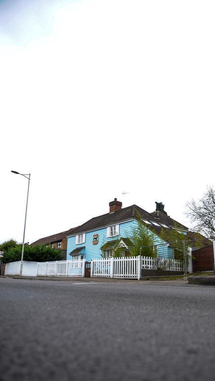 The Greyhound Cottage Chigwell Esterno foto
