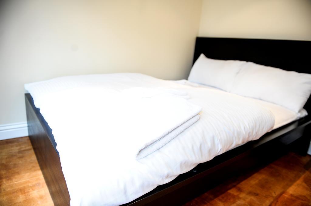 The Greyhound Cottage Chigwell Esterno foto