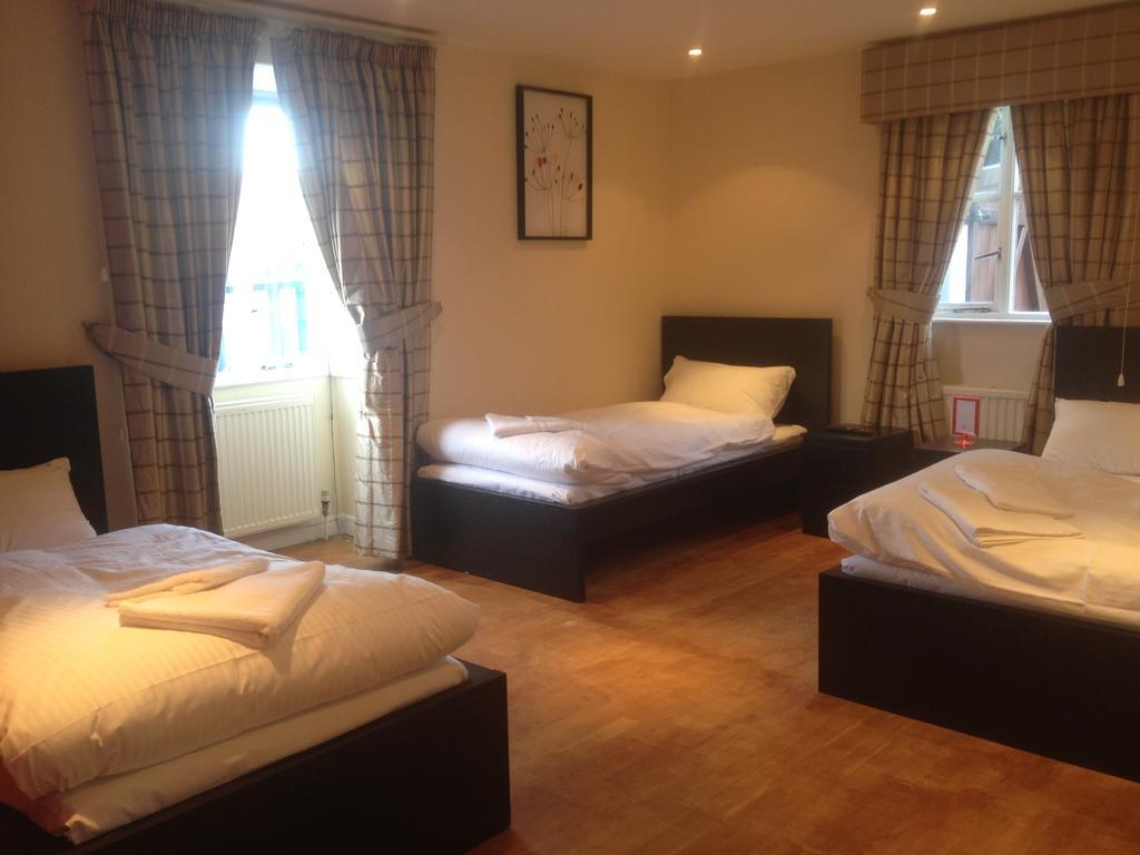The Greyhound Cottage Chigwell Esterno foto