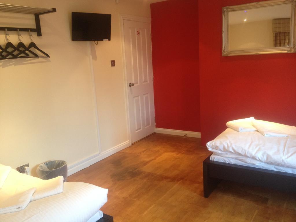 The Greyhound Cottage Chigwell Esterno foto