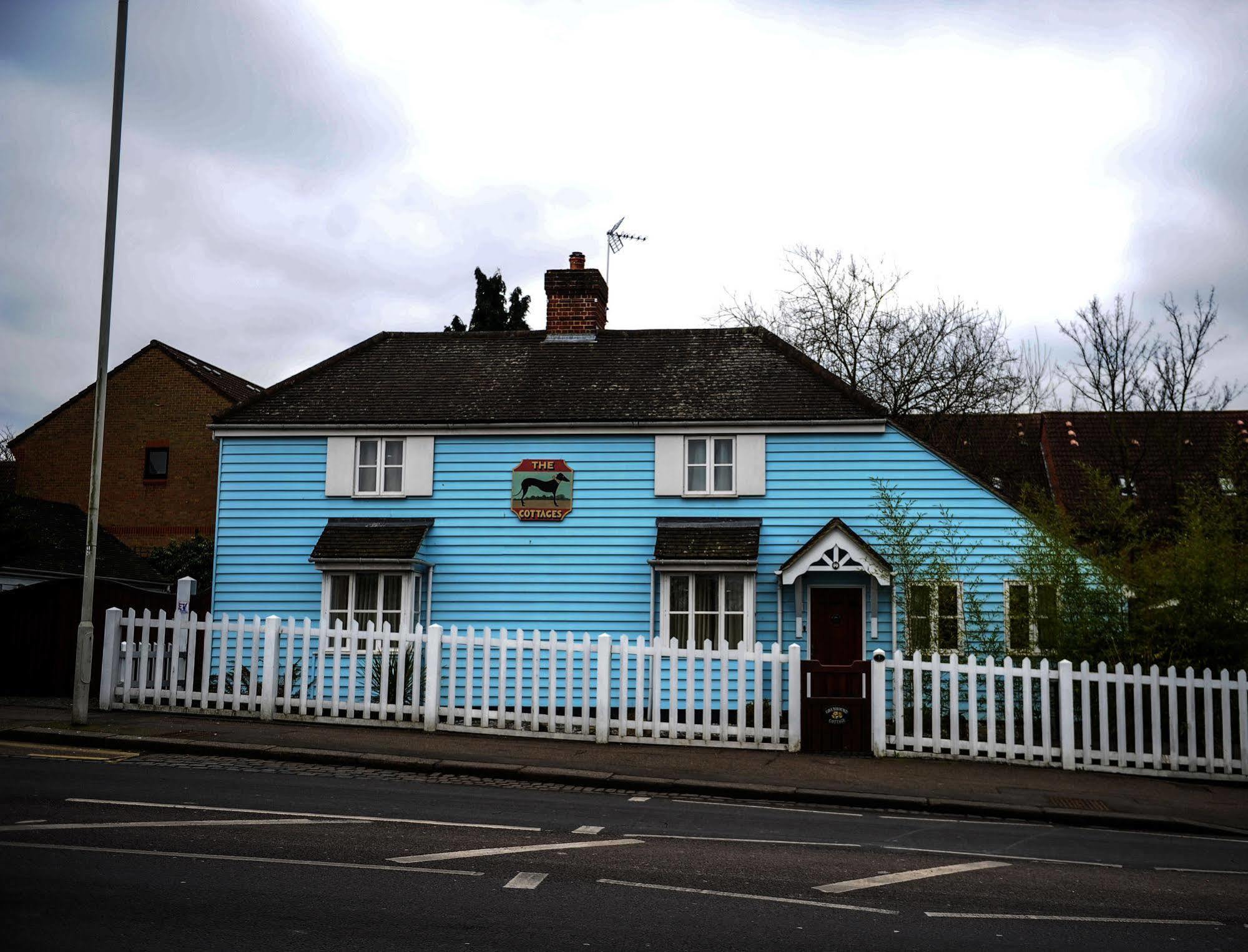 The Greyhound Cottage Chigwell Esterno foto